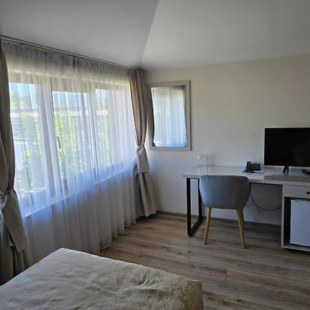 Hotel Kardjali Kŭrdzhali Esterno foto
