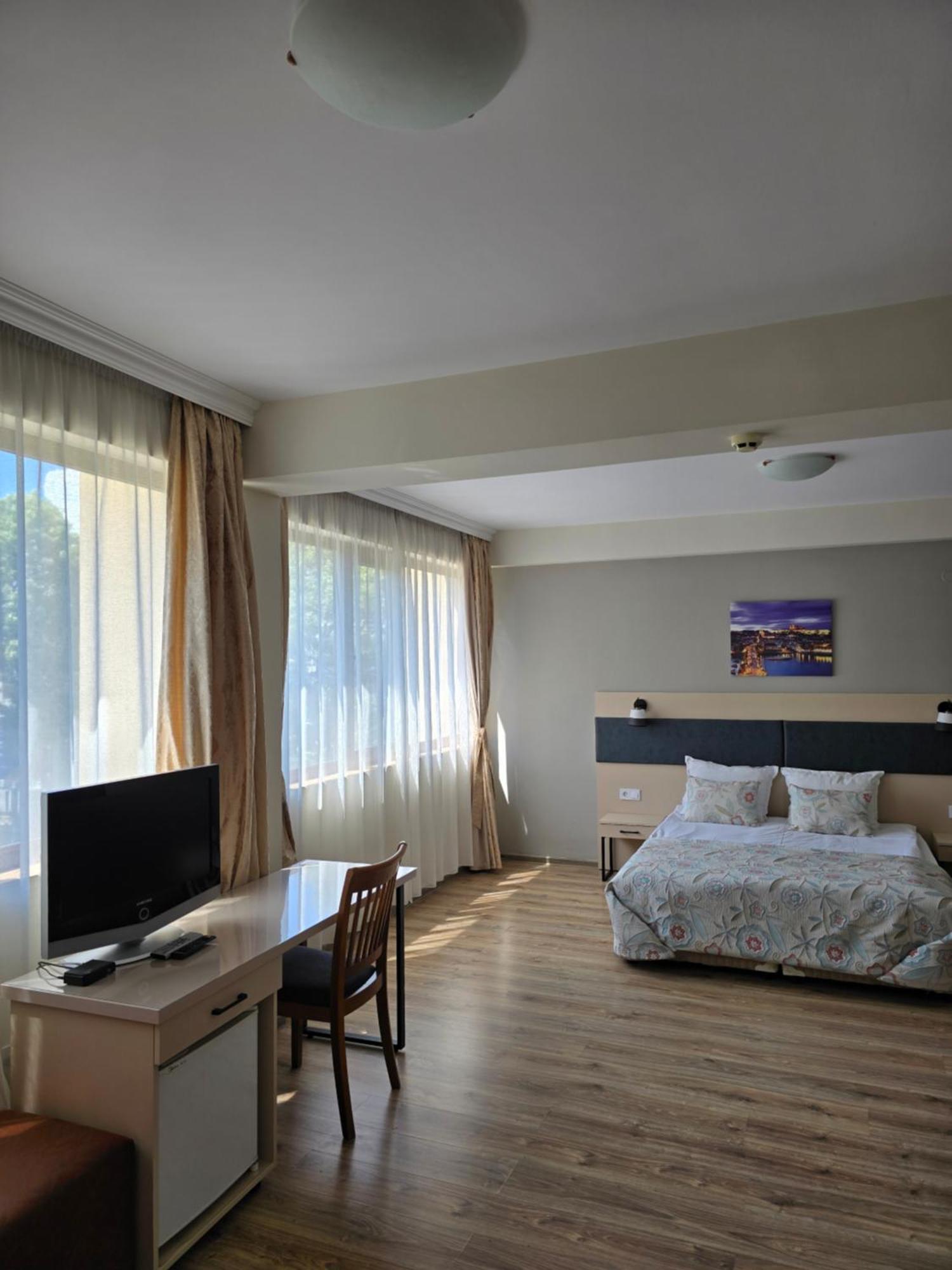 Hotel Kardjali Kŭrdzhali Esterno foto