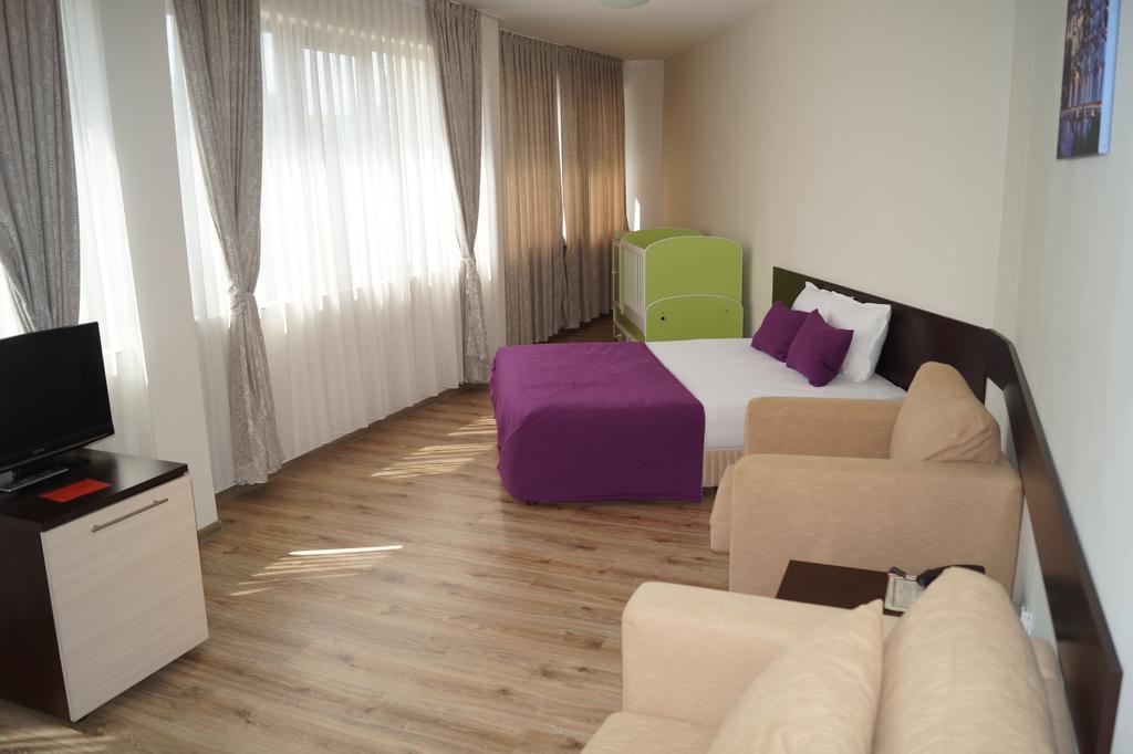 Hotel Kardjali Kŭrdzhali Esterno foto