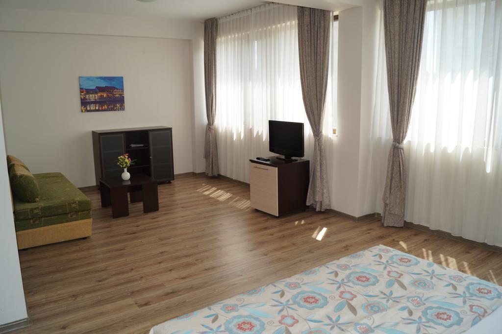 Hotel Kardjali Kŭrdzhali Esterno foto