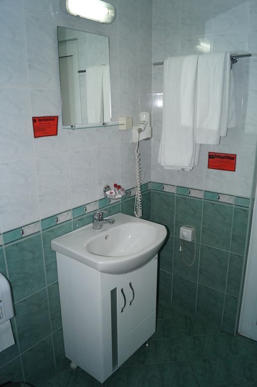 Hotel Kardjali Kŭrdzhali Esterno foto