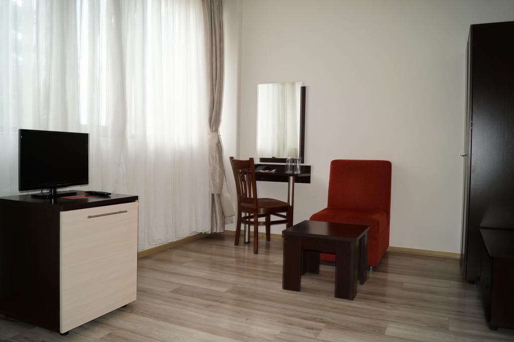 Hotel Kardjali Kŭrdzhali Esterno foto