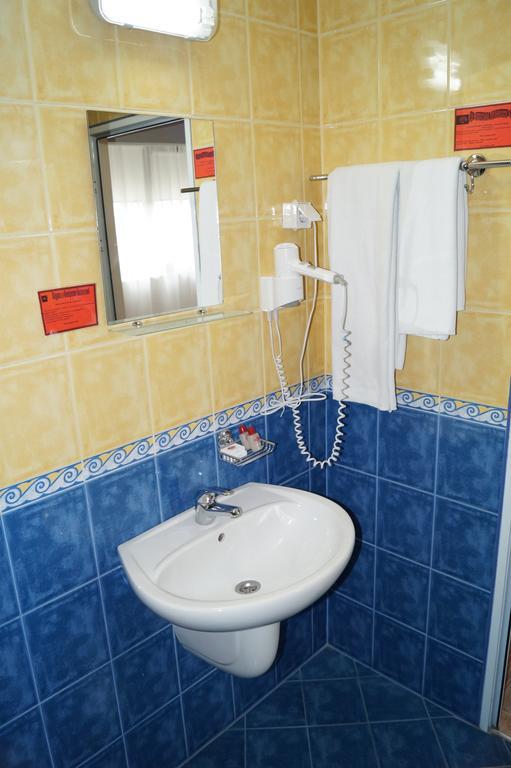 Hotel Kardjali Kŭrdzhali Esterno foto