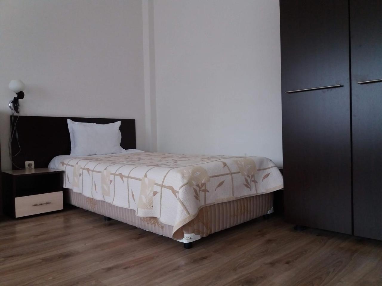 Hotel Kardjali Kŭrdzhali Esterno foto